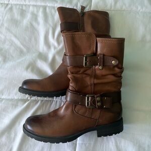 Womens Earth Boots
